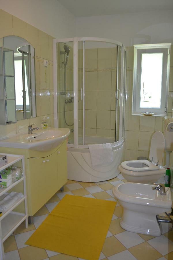 Apartman Kamenar غييكا المظهر الخارجي الصورة