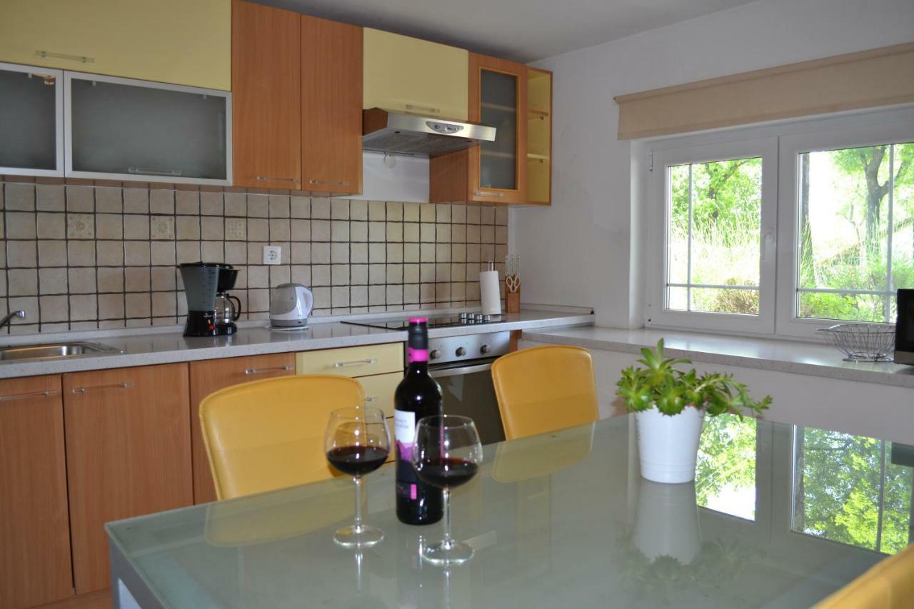 Apartman Kamenar غييكا المظهر الخارجي الصورة